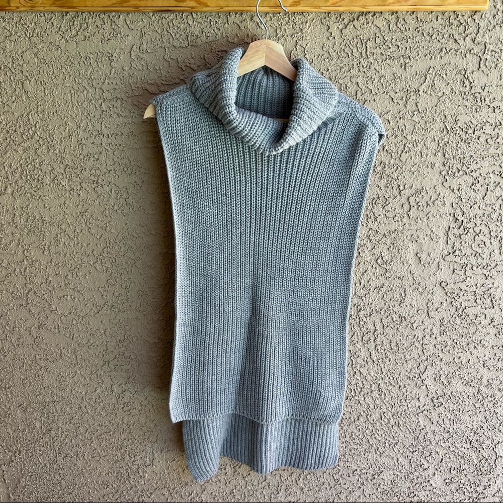 Turtleneck overlay sweater